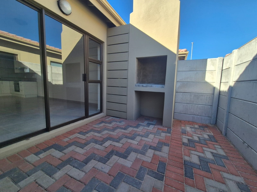 To Let 3 Bedroom Property for Rent in Stellendale Western Cape